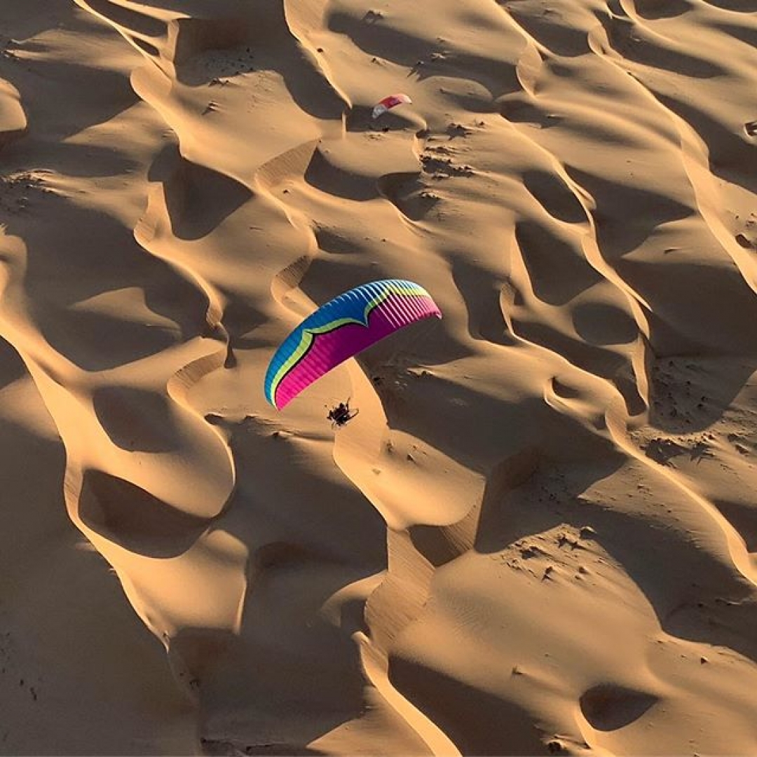 I’m flying in the desert in Oman. #miniplane #flyspain #oman #muscat
