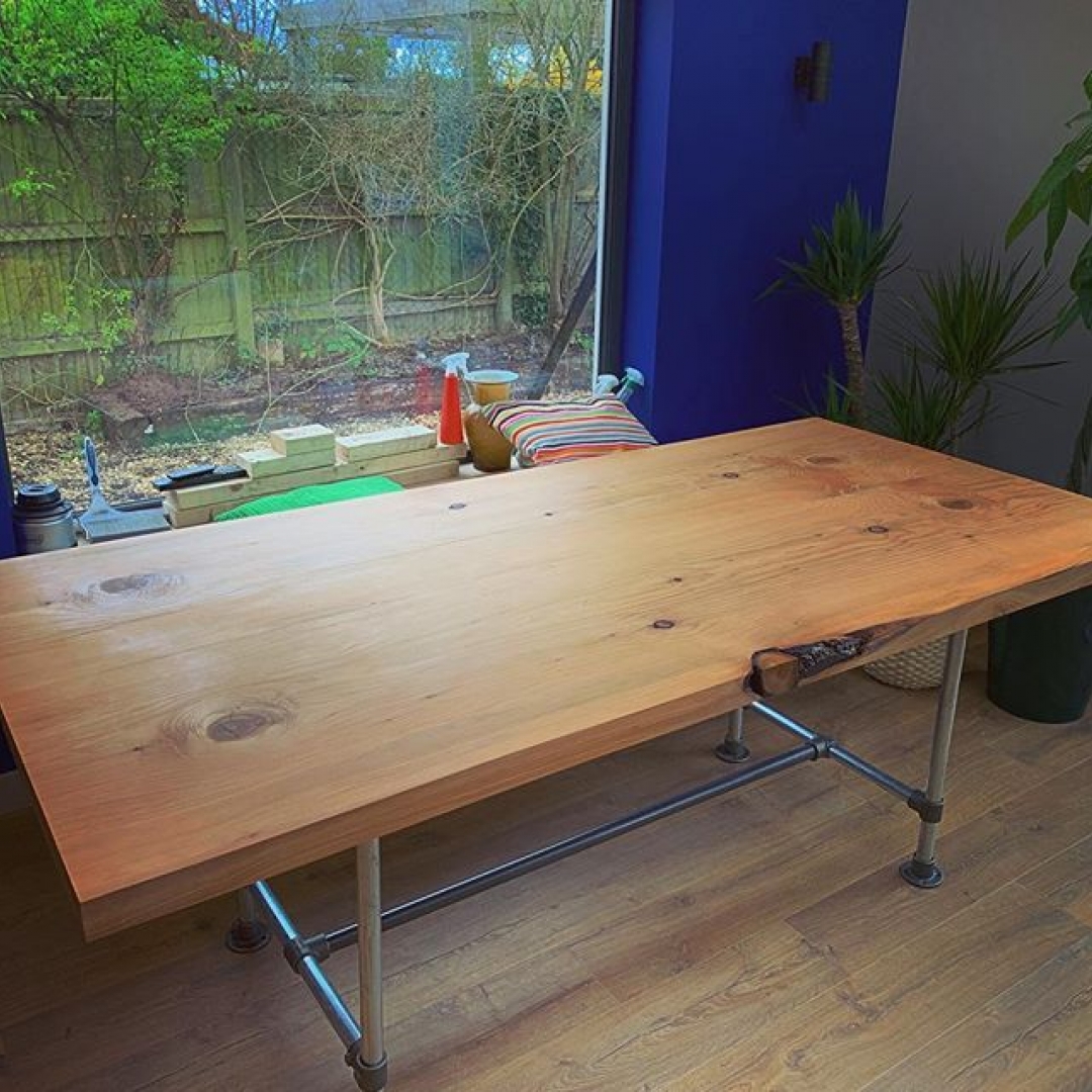 Book matched Cedar table delivered and looking great in its new home. #granberginternational #liveedge #sawmillbusiness #uktimber #designer #uk @granberginternational @sawmillbusiness